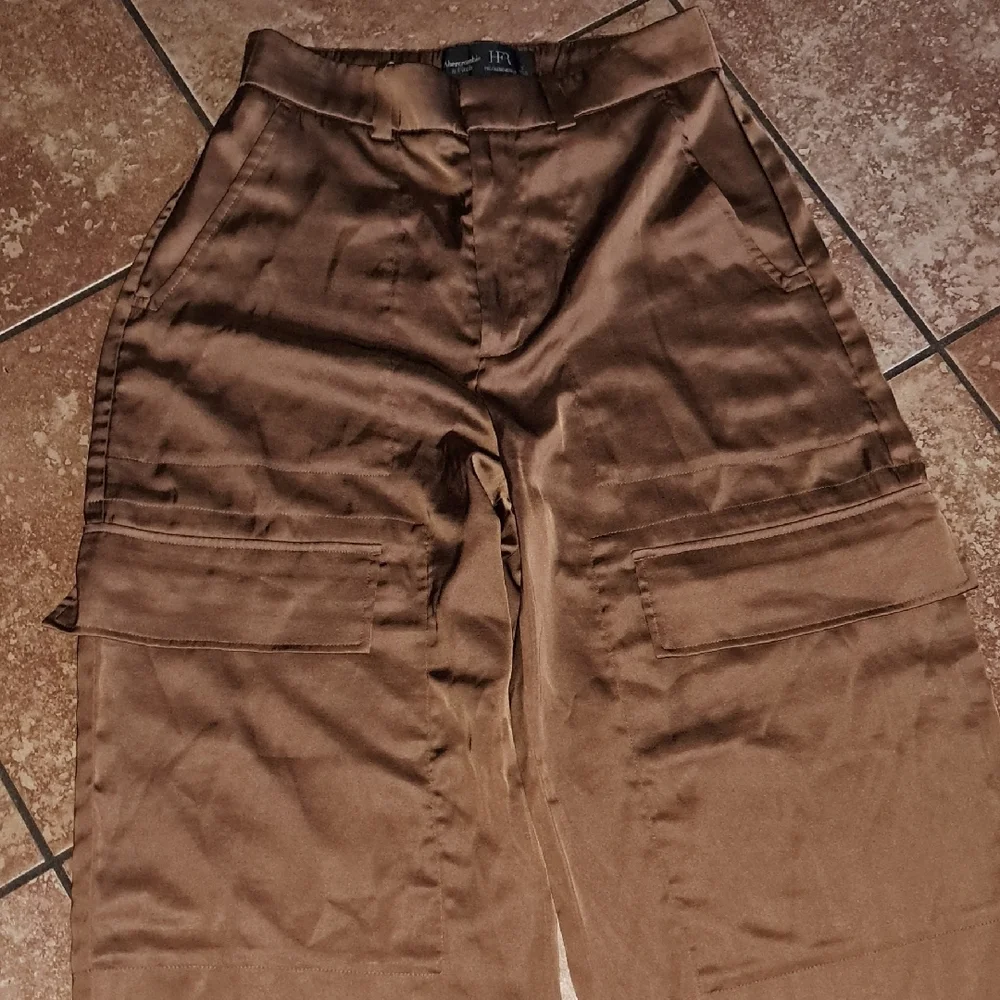 Abercrombie & Fitch Dark Brown Cargo Pants